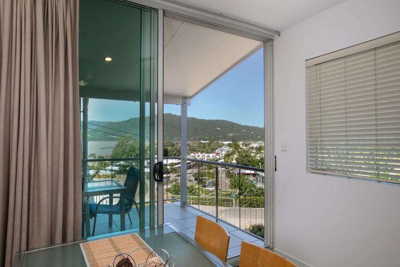 Waterview Airlie Beach 4*,  Australia